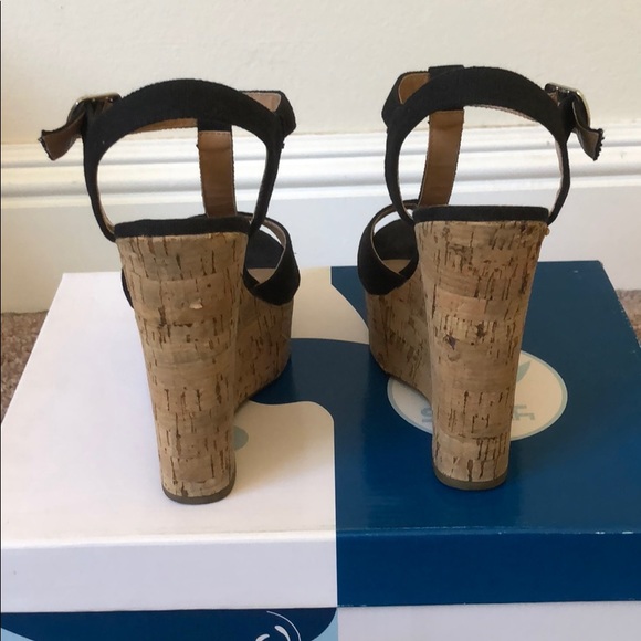 Shiekh Platform Sandal - Picture 3 of 7